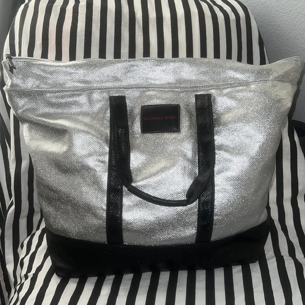 Victoria’s Secret‎ oversized bag